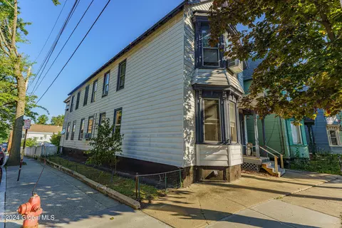 151 Front St, Schenectady, NY 12305 photo 2