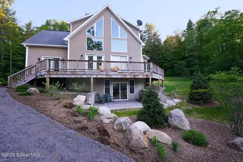 9 Powder Run, North Creek, NY 12853