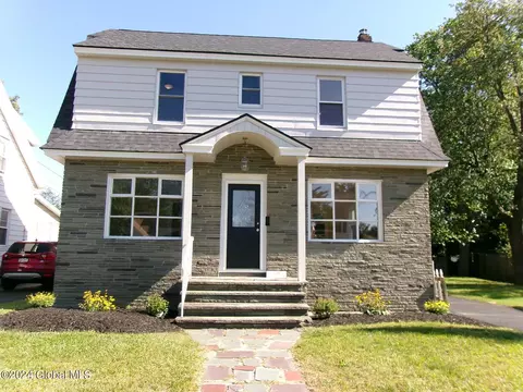10 Corlaer Ave, Schenectady, NY 12304