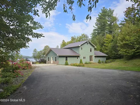 108 Fish Mountain Rd, Lake Pleasant, NY 12108