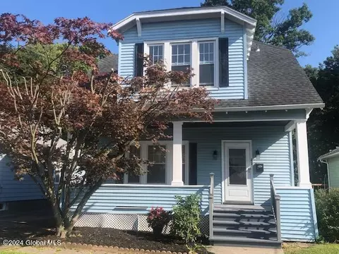 41 Holmes Ct, Albany, NY 12209