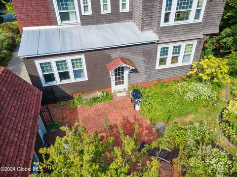 Exterior - 1386 Lowell Rd, Schenectady, NY 12308 photo 15 of 15