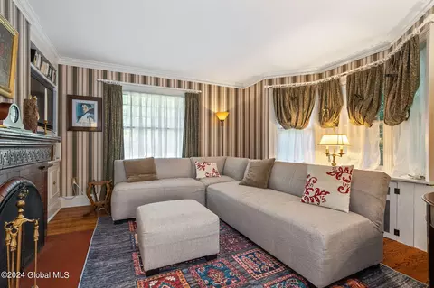 Living - 1386 Lowell Rd, Schenectady, NY 12308 photo 1 of 4