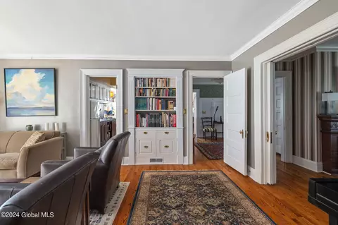 Entry Way - 1386 Lowell Rd, Schenectady, NY 12308 photo 3 of 7