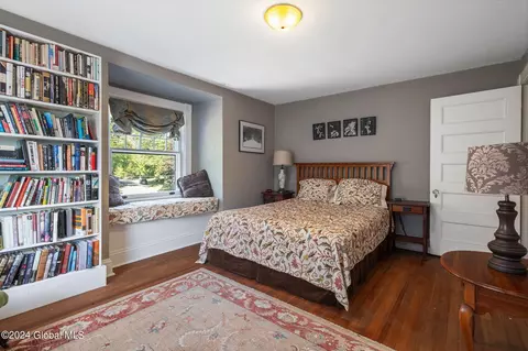 Bedroom - 1386 Lowell Rd, Schenectady, NY 12308 photo 3 of 7