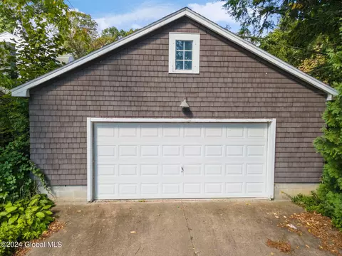 Exterior - 1386 Lowell Rd, Schenectady, NY 12308 photo 13 of 15
