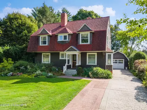 Exterior - 1386 Lowell Rd, Schenectady, NY 12308 photo 2 of 15