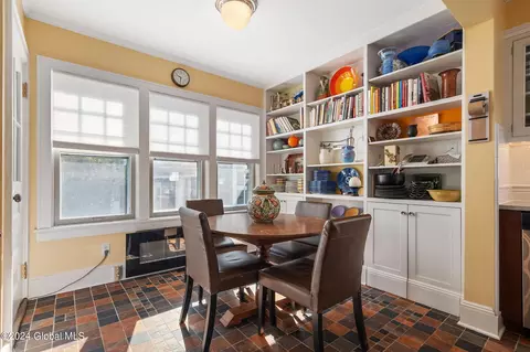 Dining - 1386 Lowell Rd, Schenectady, NY 12308 photo 2 of 2