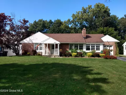 111 5th Ave, Saratoga Springs, NY 12866