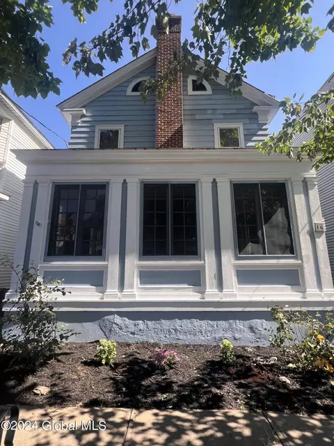 16 Delaware Ter, Albany, NY 12209