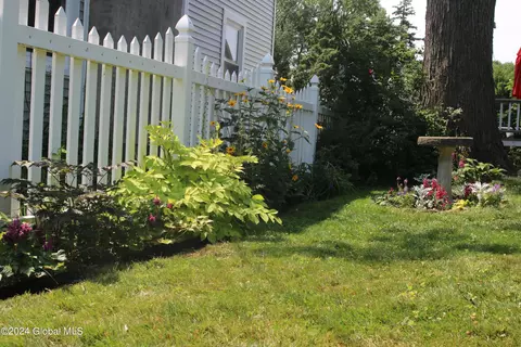 1100 Eastern Ave, Schenectady, NY 12308 photo 25