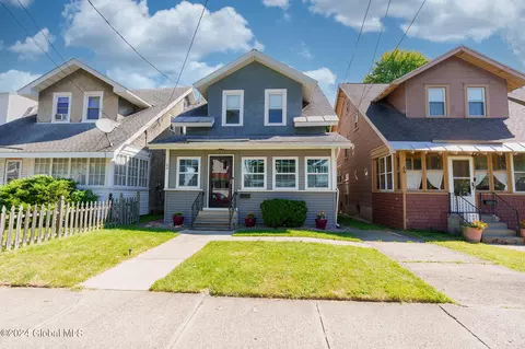 64 Grove Ave, Albany, NY 12208