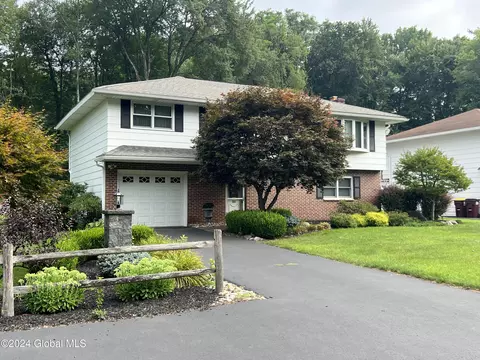 23 Keator Dr, Schenectady, NY 12306