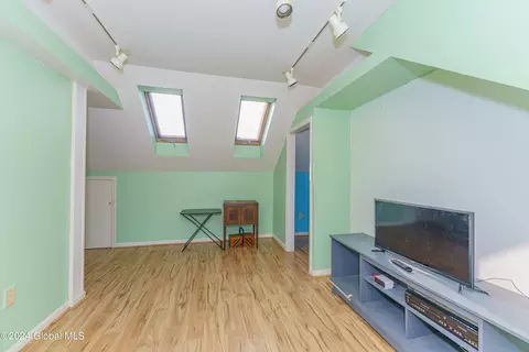 2177 Curry Rd, Schenectady, NY 12303 photo 21