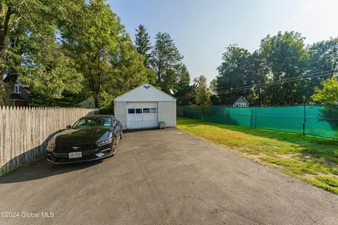 2177 Curry Rd, Schenectady, NY 12303 photo 28