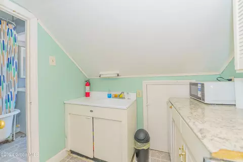 2177 Curry Rd, Schenectady, NY 12303 photo 18
