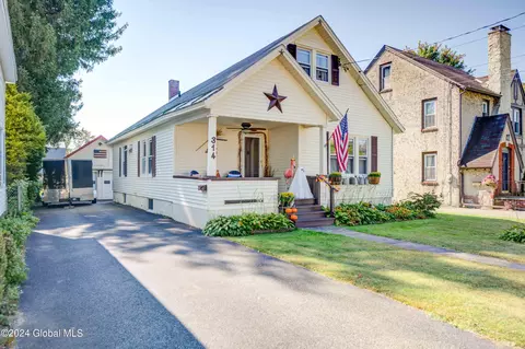 314 E Main St, Johnstown, NY 12095