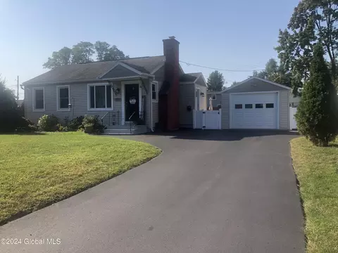 1029 Argo Blvd, Schenectady, NY 12303