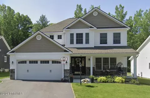 124 Lakepointe Way, Saratoga Springs, NY 12866