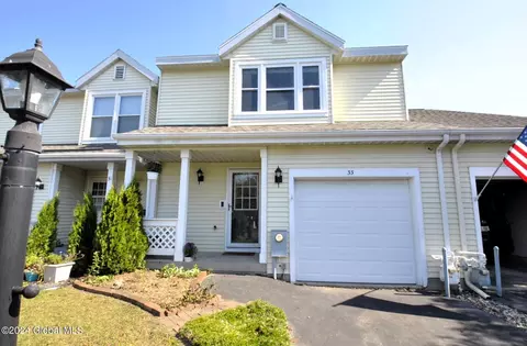 33 Plaza Ave, Rensselaer, NY 12144