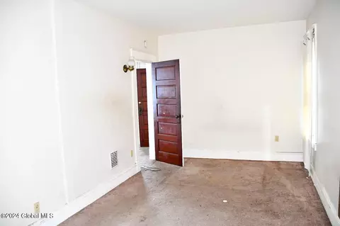 315 Division St, Schenectady, NY 12304 photo 21