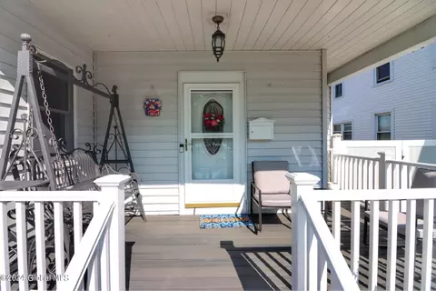 517 Harrison Ave, Schenectady, NY 12306 photo 4