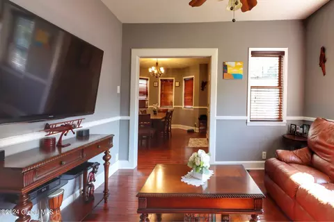 517 Harrison Ave, Schenectady, NY 12306 photo 12