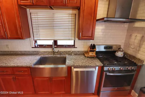 517 Harrison Ave, Schenectady, NY 12306 photo 17