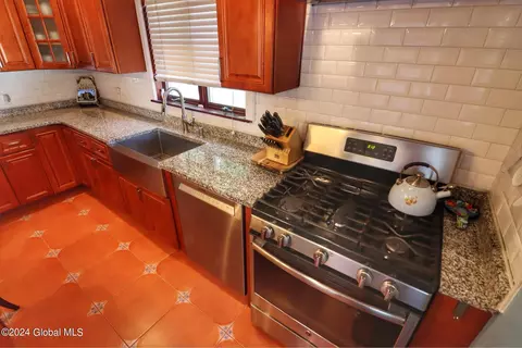 517 Harrison Ave, Schenectady, NY 12306 photo 21