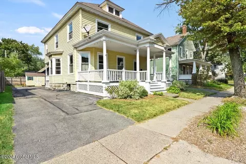 86 Sanford St, Glens Falls, NY 12801