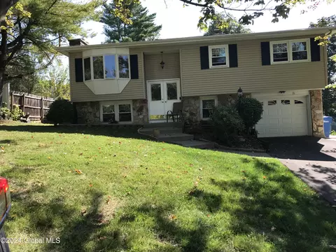 16 Tallmadge Ave, Albany, NY 12208