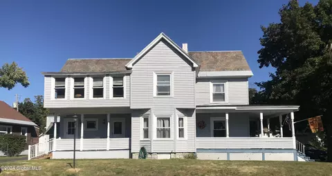 98 Sanford St, Glens Falls, NY 12801