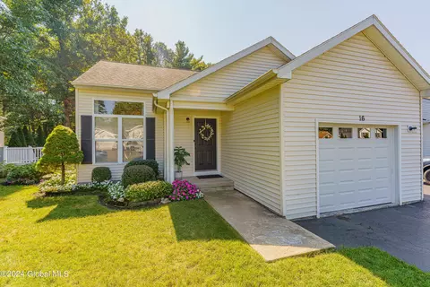 16 Skylark Dr, Ballston Spa, NY 12020
