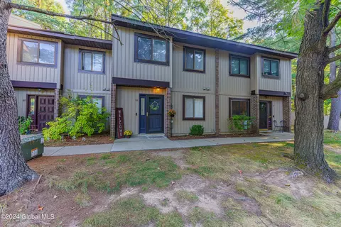 106 Ridgewood Ter, Albany, NY 12203