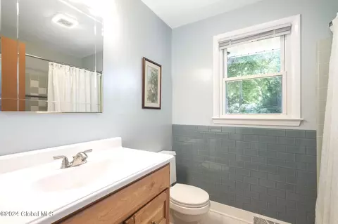 147 Dumbarton Dr, Delmar, NY 12054 photo 21