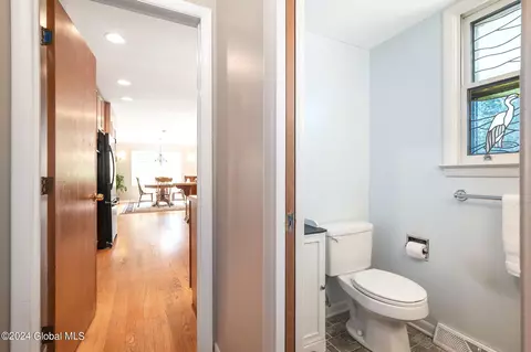 147 Dumbarton Dr, Delmar, NY 12054 photo 13