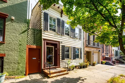 213 Lancaster St, Albany, NY 12210