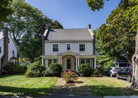 875 Central Parkway Pkwy, Schenectady, NY 12309