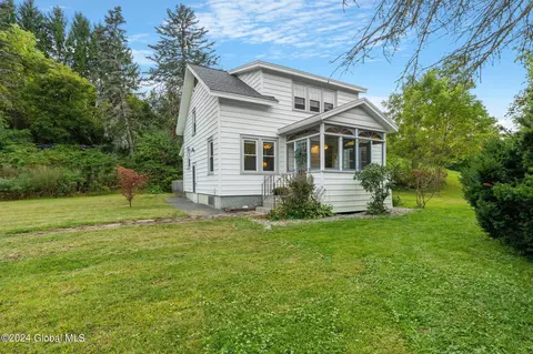 3416 Rosendale Rd, Schenectady, NY 12309