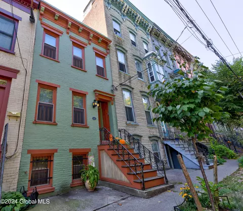 322 Hudson Ave, Albany, NY 12210
