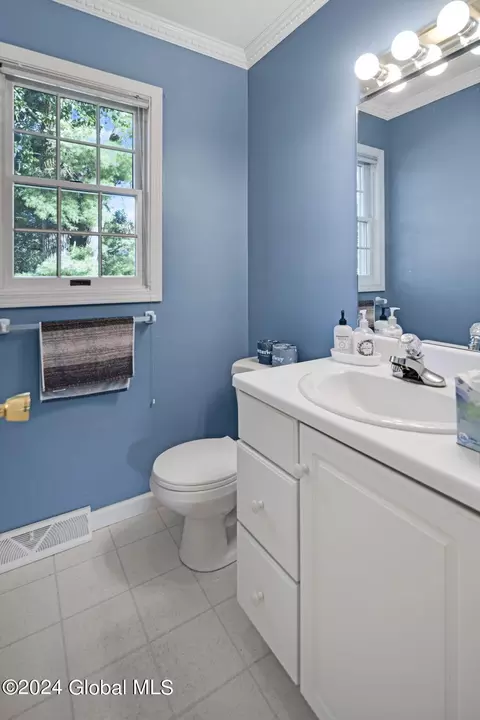 7 Van Rensselaer Way, Glenmont, NY 12077 photo 9