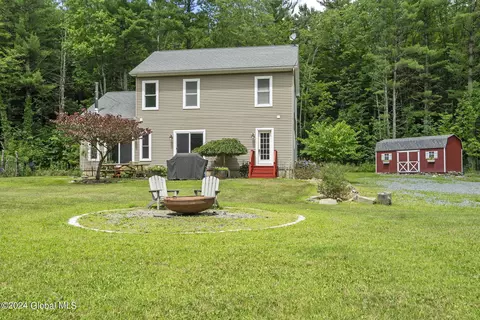 37 Clarks Chapel Rd, Nassau, NY 12123