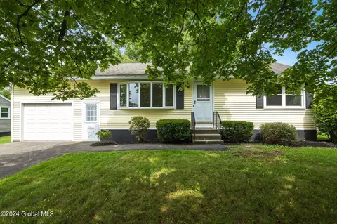 46 Mcdonald Dr, Cohoes, NY 12047
