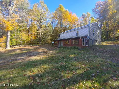 310 Peterson Rd, Putnam Station, NY 12861