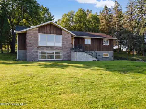 170 Mineral Springs Rd, Warnerville, NY 12187