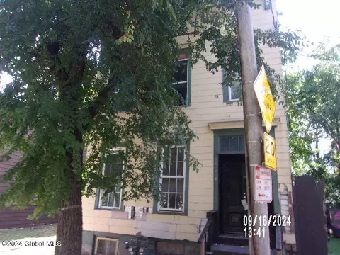 292 1st St, Albany, NY 12206