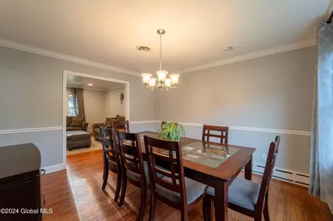 2010 Anthony Dr, Schenectady, NY 12303 photo 11