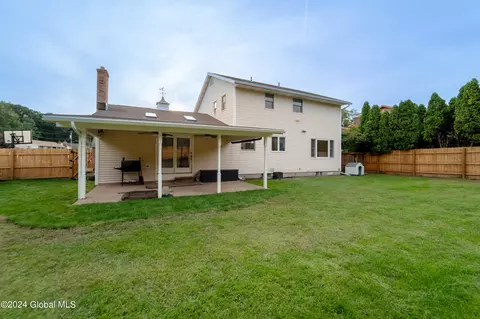2010 Anthony Dr, Schenectady, NY 12303 photo 25