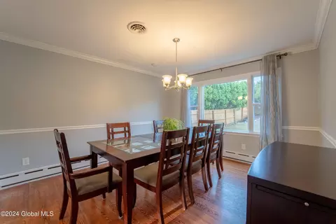 2010 Anthony Dr, Schenectady, NY 12303 photo 12