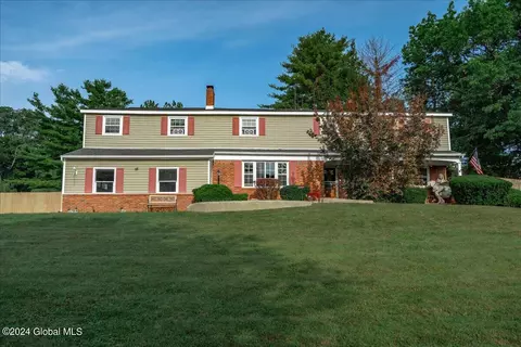 144 Wood Dale Dr, Ballston Lake, NY 12019